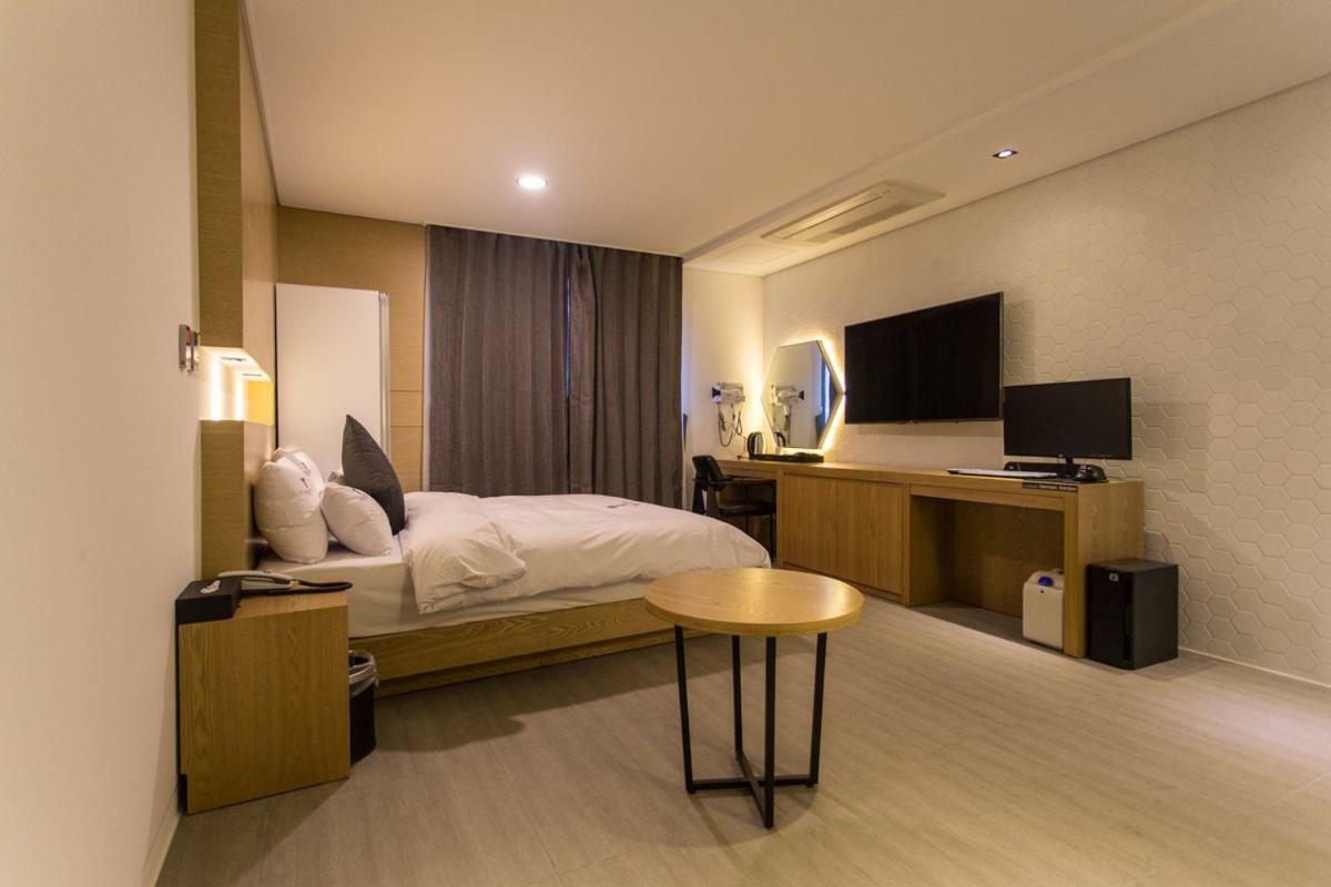 The City Hotel Jeonju Luaran gambar