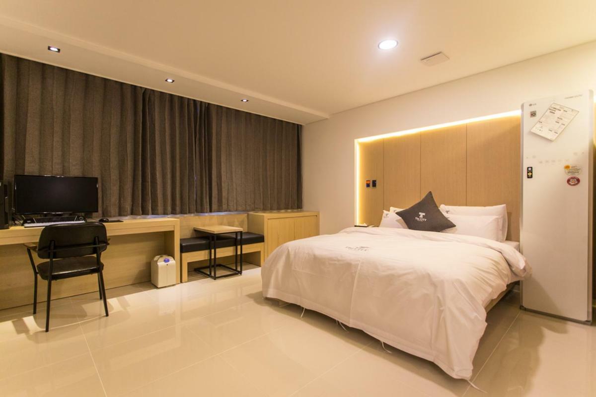 The City Hotel Jeonju Luaran gambar
