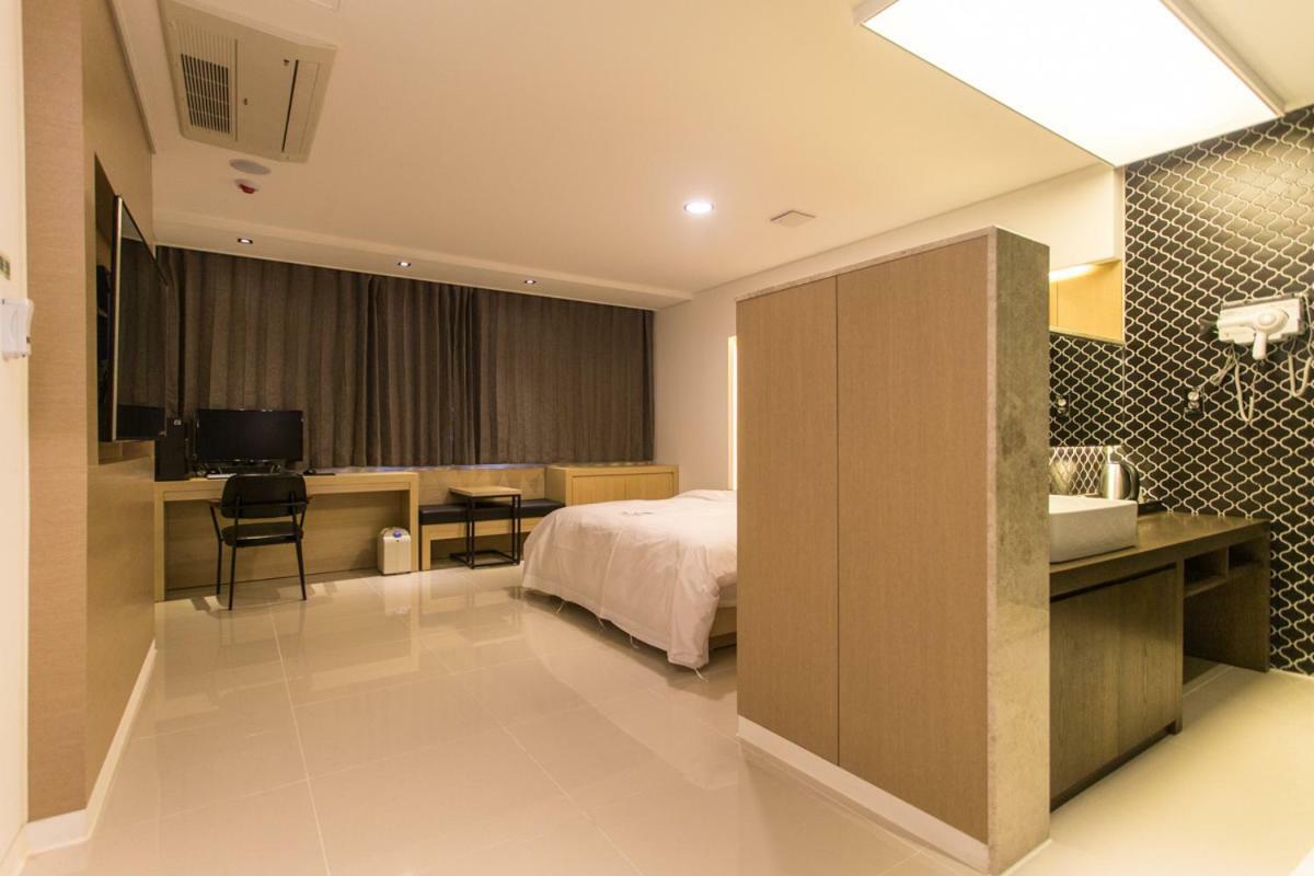 The City Hotel Jeonju Luaran gambar