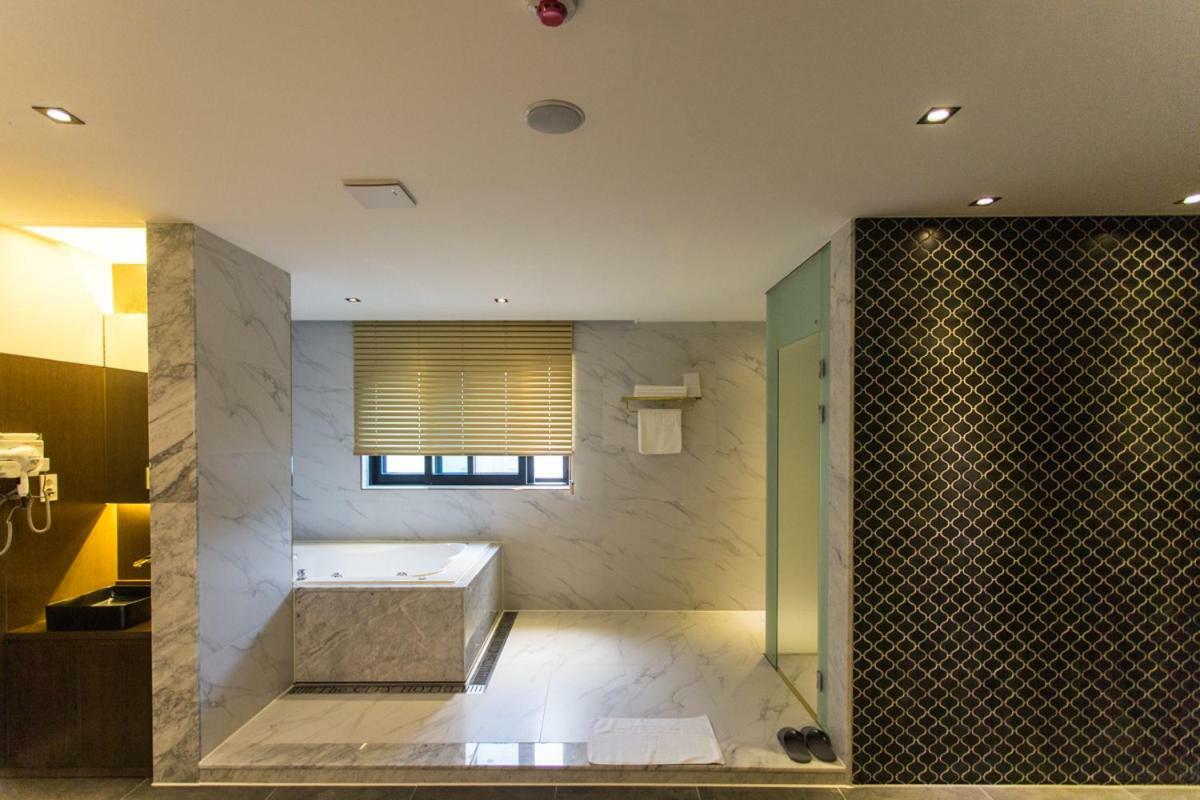 The City Hotel Jeonju Luaran gambar