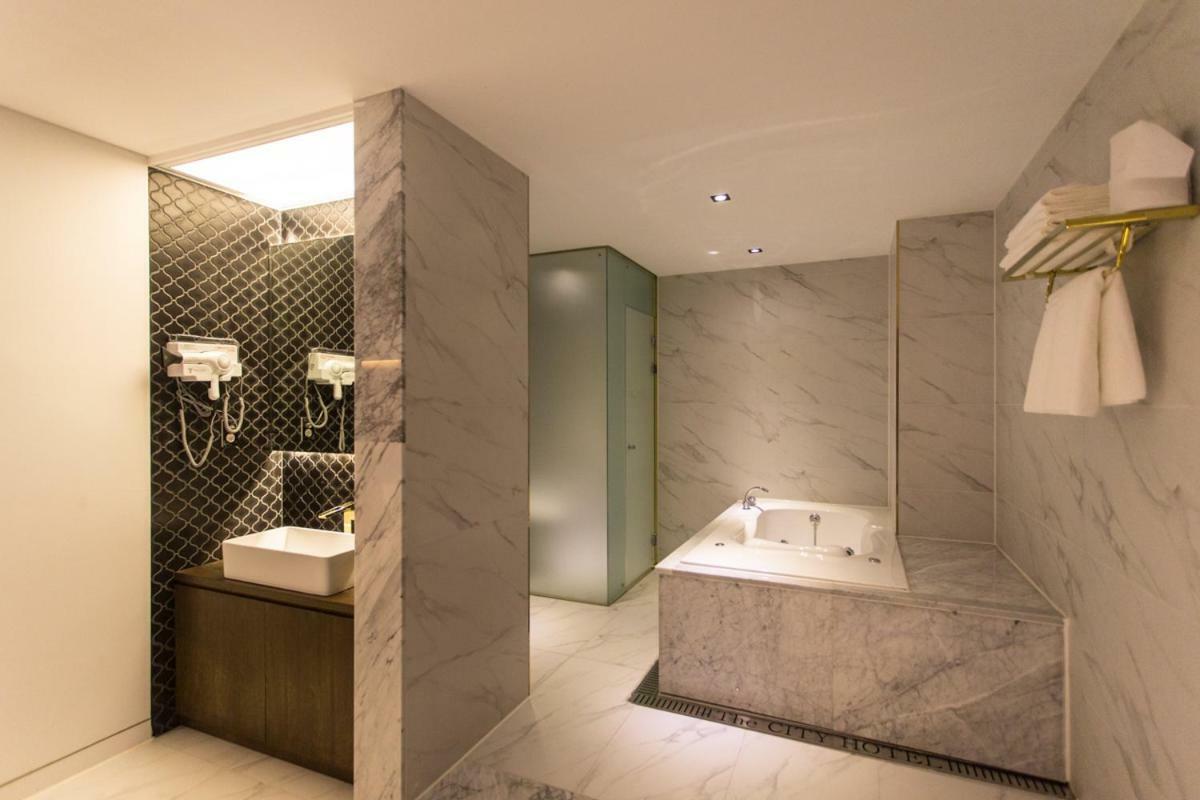 The City Hotel Jeonju Luaran gambar